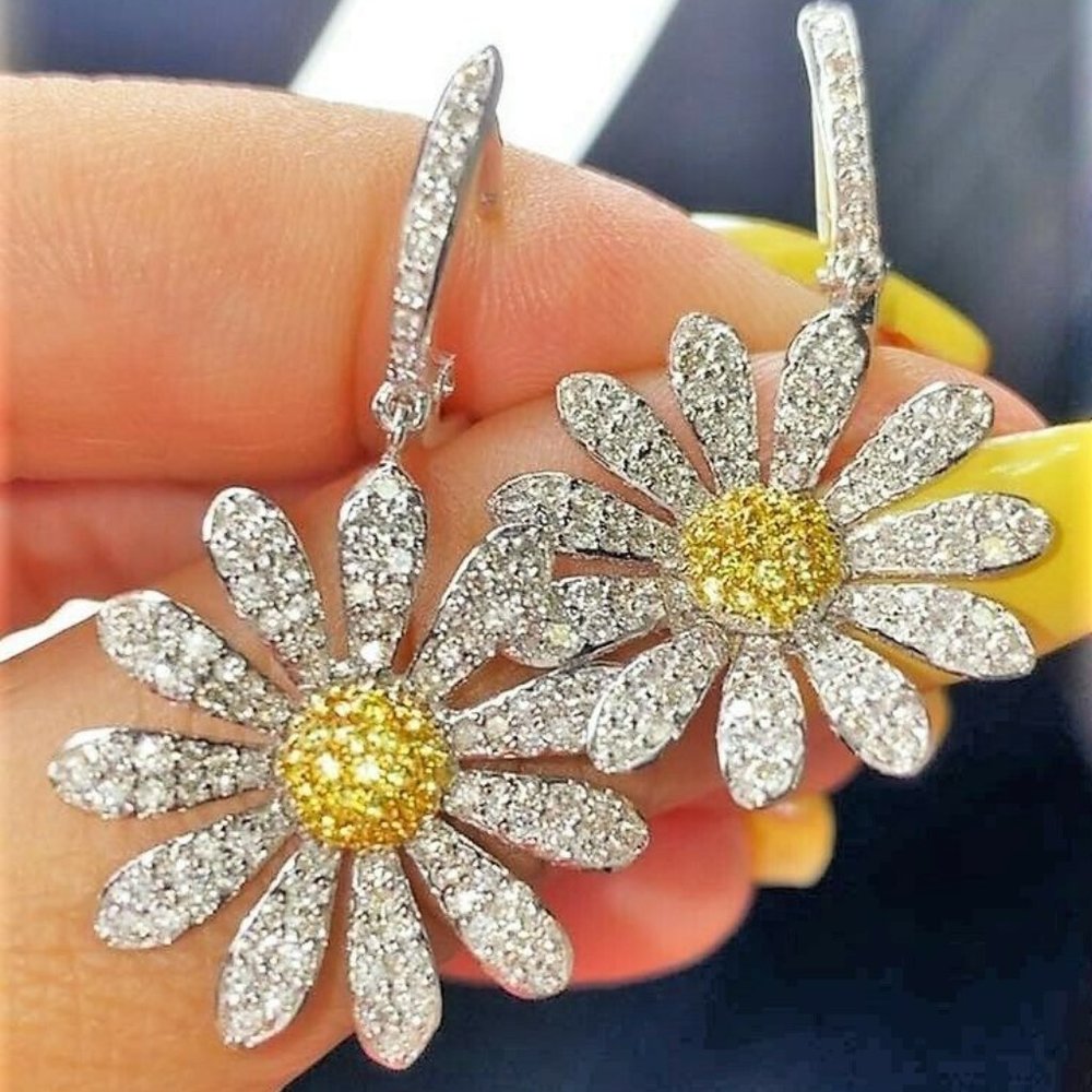 Sparkling DAISY Yellow FLOWER Rhinestone Betsey Johnson Dangle Earrings …